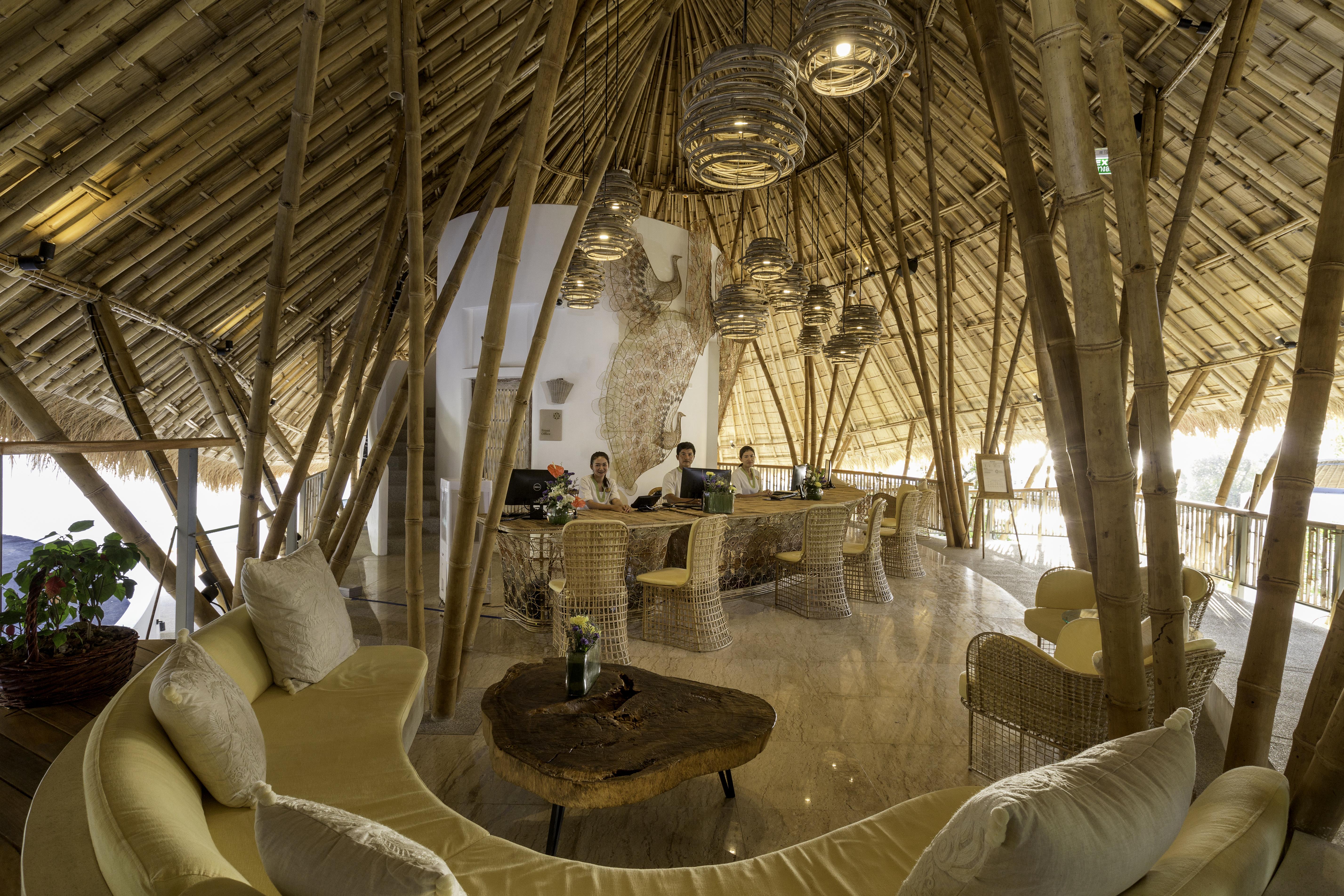 에덴 비치 리조트 앤 스파  카오락 외부 사진 Interior of the hotel