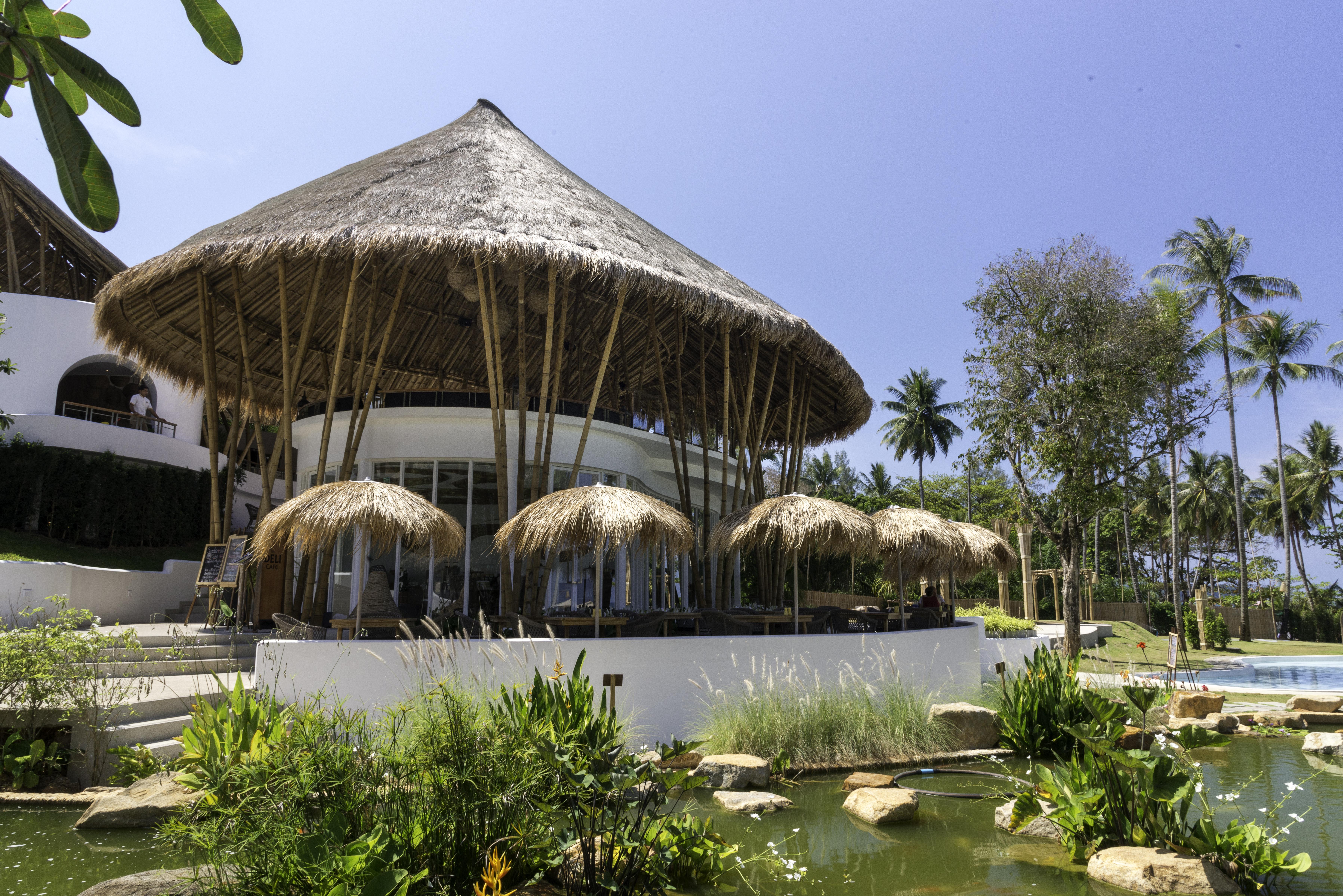 에덴 비치 리조트 앤 스파  카오락 외부 사진 The restaurant at the resort