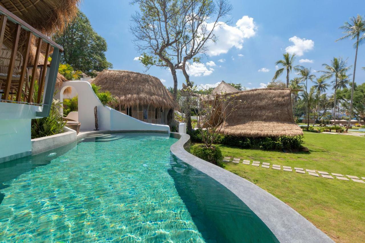에덴 비치 리조트 앤 스파  카오락 외부 사진 The resort's pool