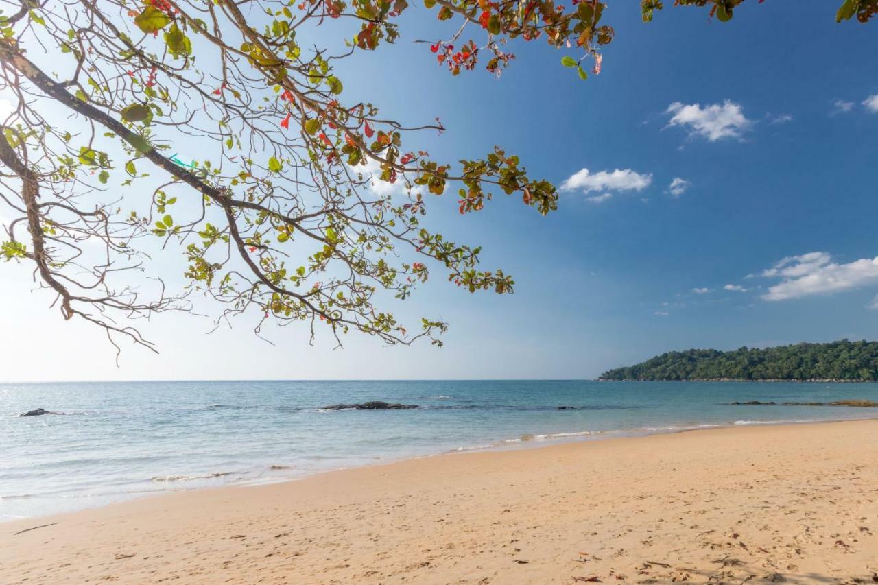 에덴 비치 리조트 앤 스파  카오락 외부 사진 Beach in Phuket